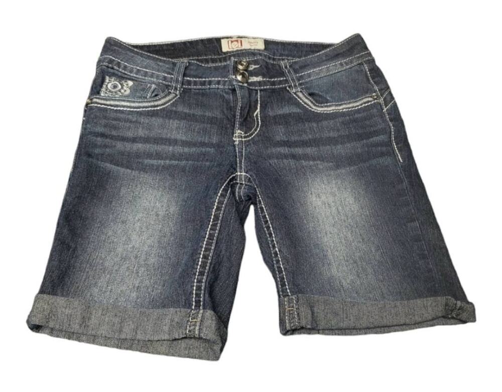 LEI Ashley Low Rise Dark Washed Embordered Pocket Design Bermuda Shorts | Size 1
